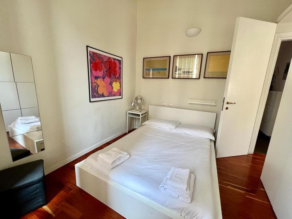 Ticinese 38 - Incantevole Appartamento Nel Centro Milaan Buitenkant foto