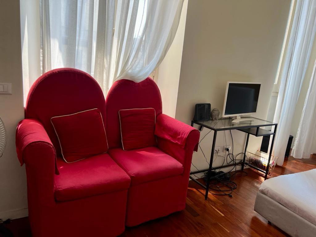Ticinese 38 - Incantevole Appartamento Nel Centro Milaan Buitenkant foto